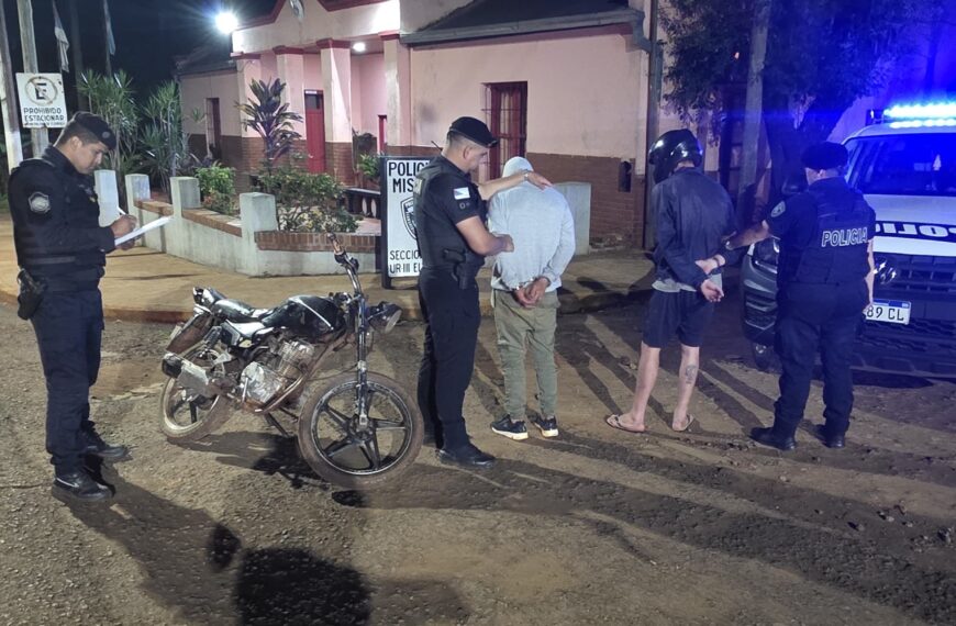 La Policía arrestó a dos hombres armados y secuestró una motocicleta en Eldorado