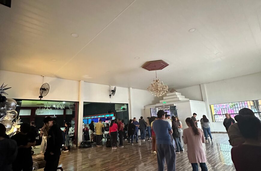 Alumnos de la Escuela de Comercio habrían sido estafados por una madre