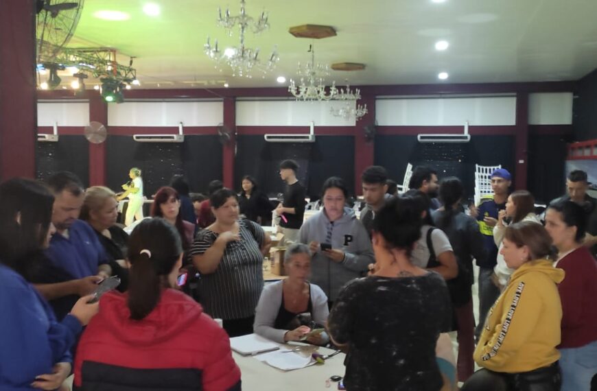 “Hemos sido estafados”, confirmó el padre de un alumno