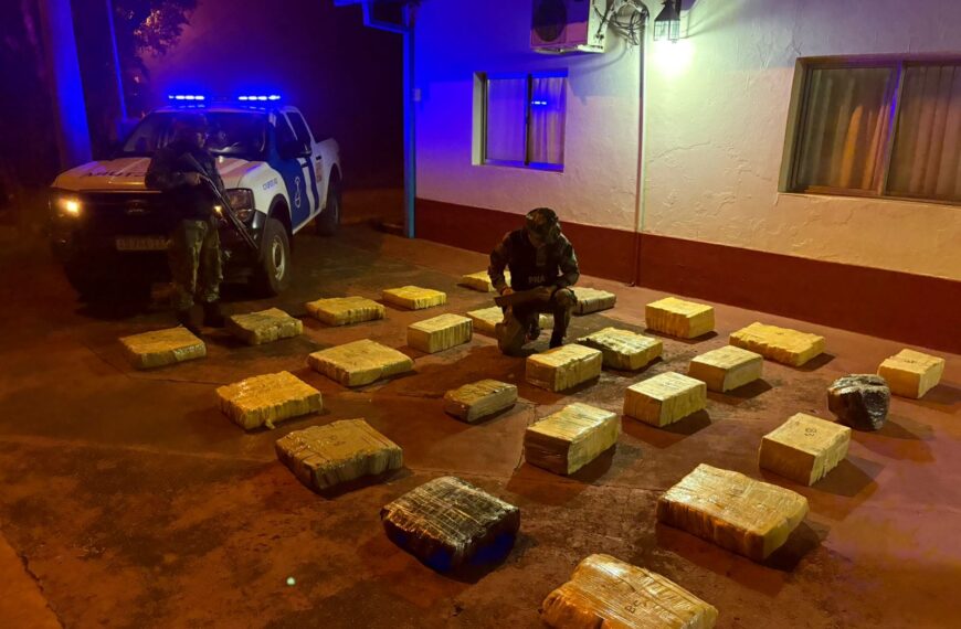 La Prefectura Naval Argentina secuestró más de 450 kilos de droga en un operativo nocturno en Montecarlo
