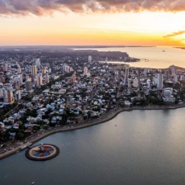 “El Paraná” de fiesta: Posadas se adelanta al verano con expo y música