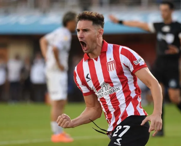 Estudiantes se lo dio vuelta a Platense sobre la hora y se consagró campeón del Trofeo de Campeones