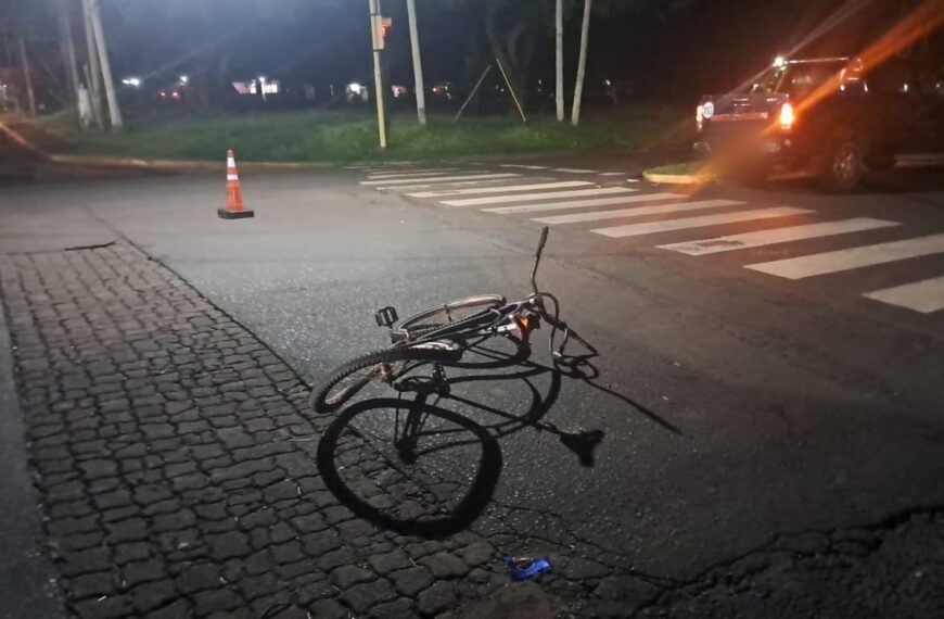 Siniestro vial entre una camioneta y una bicicleta dejó un hombre lesionado