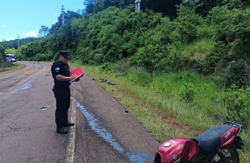 Colisión entre una moto y una camioneta sobre la Ruta 13 terminó con una víctima fatal