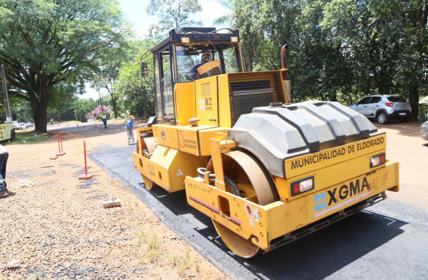 El Plan General de Bacheo sobre la Av. San Martín sigue avanzando y hoy trabajan en la zona del km 8