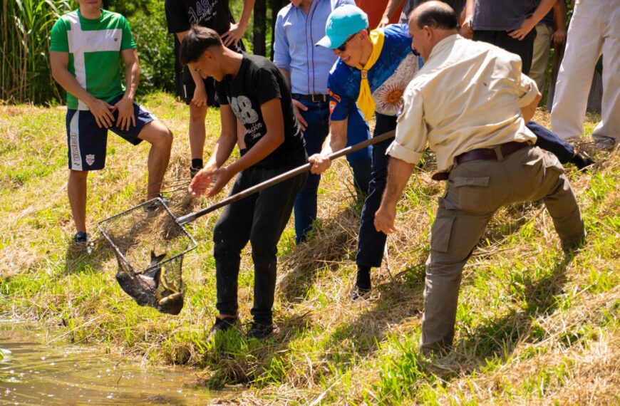 Observación de aves, plantación de árboles y siembra de alevines marcaron la jornada por los humedales en Campo Grande