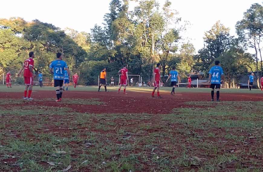 Taller Ibáñez y Kiosco Pablino abren la serie final del torneo de Verano Senior