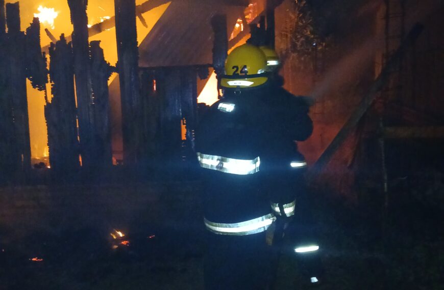 Dos incendios de viviendas fueron controlados por bomberos en la zona centro de Misiones