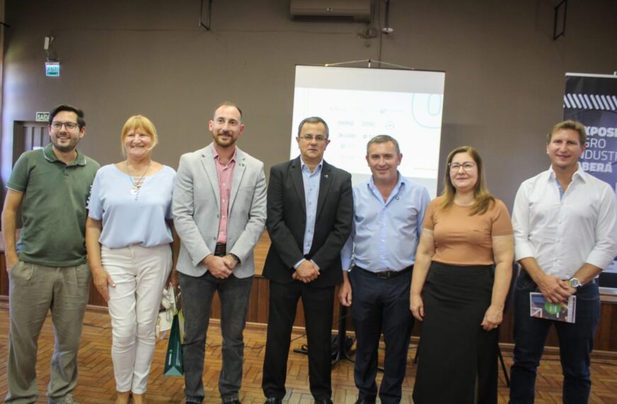 Misiones gestiona ampliar el horario de balsa con Brasil para fortalecer el comercio y eventos regionales