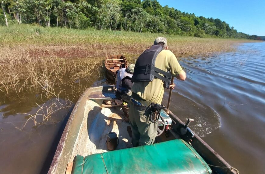 Operativo de control en el Lago Urugua-í: guardaparques secuestran 500 metros de redes de pesca