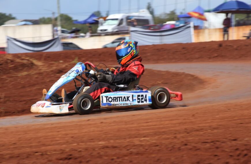 Con entretenidas carreras, en Eldorado se disputó la 2° fecha del Misionero de Karting terrado