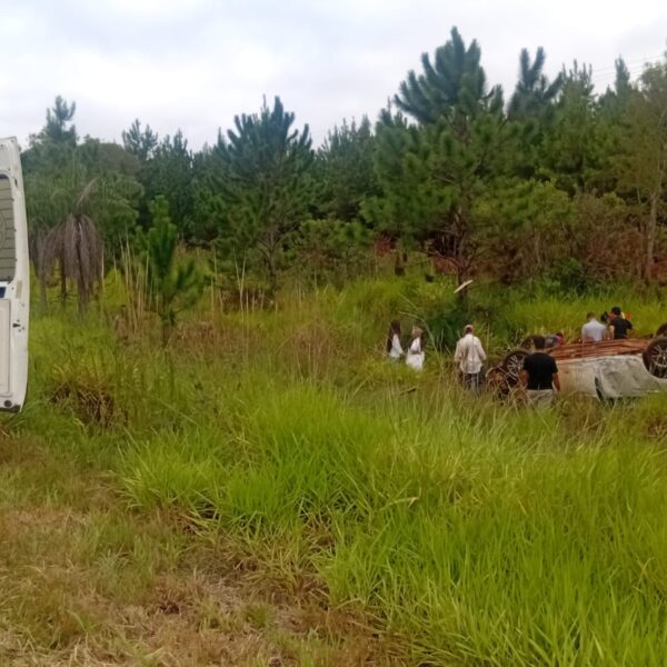 Dos personas lesionadas en dos despistes